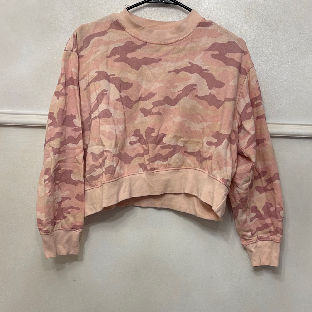 Brooklyn Cloth Blush Camo Crew Neck Sweater cropped